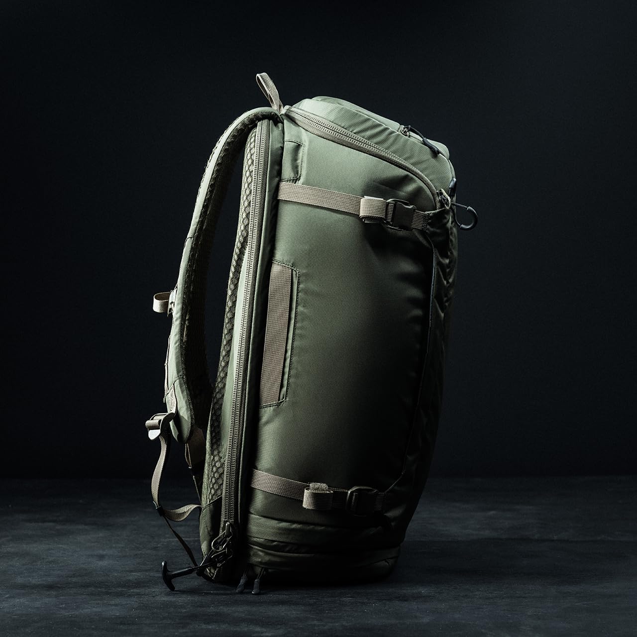 Eberlestock Fade Adapt Pack - EDC Backpack with Expandable Scabbard - Quick Disconnect Weapon Retention Strap - 2,545 C.I. - Olive - Image 7