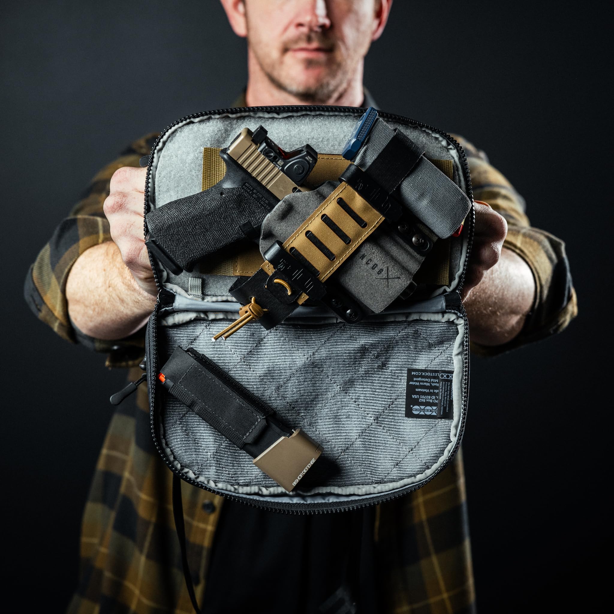 Eberlestock Fade Flex - Concealed Carry Waist Bag - Tactical Men's Fanny Pack with Adjustable Waist Belt - 10” W x 6”H x 3” D - Black - Image 4